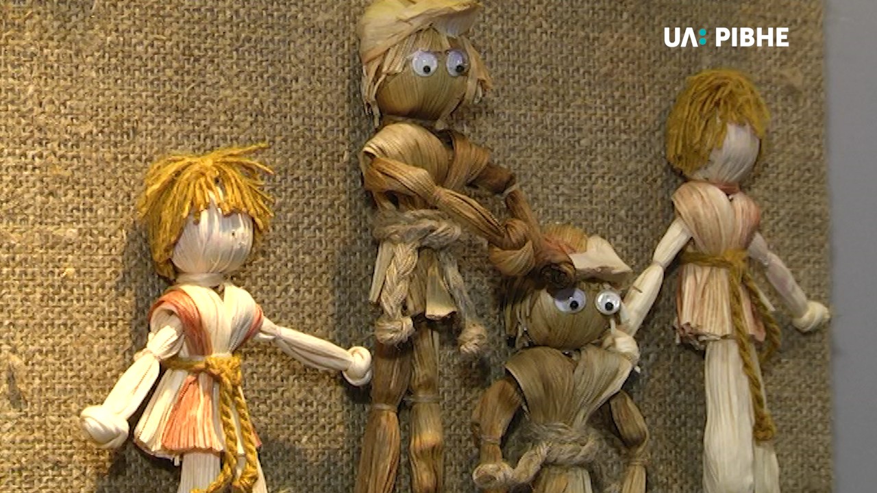 В музеї відкрили виставку ляльок із льону та народних іграшок (ВІДЕО)