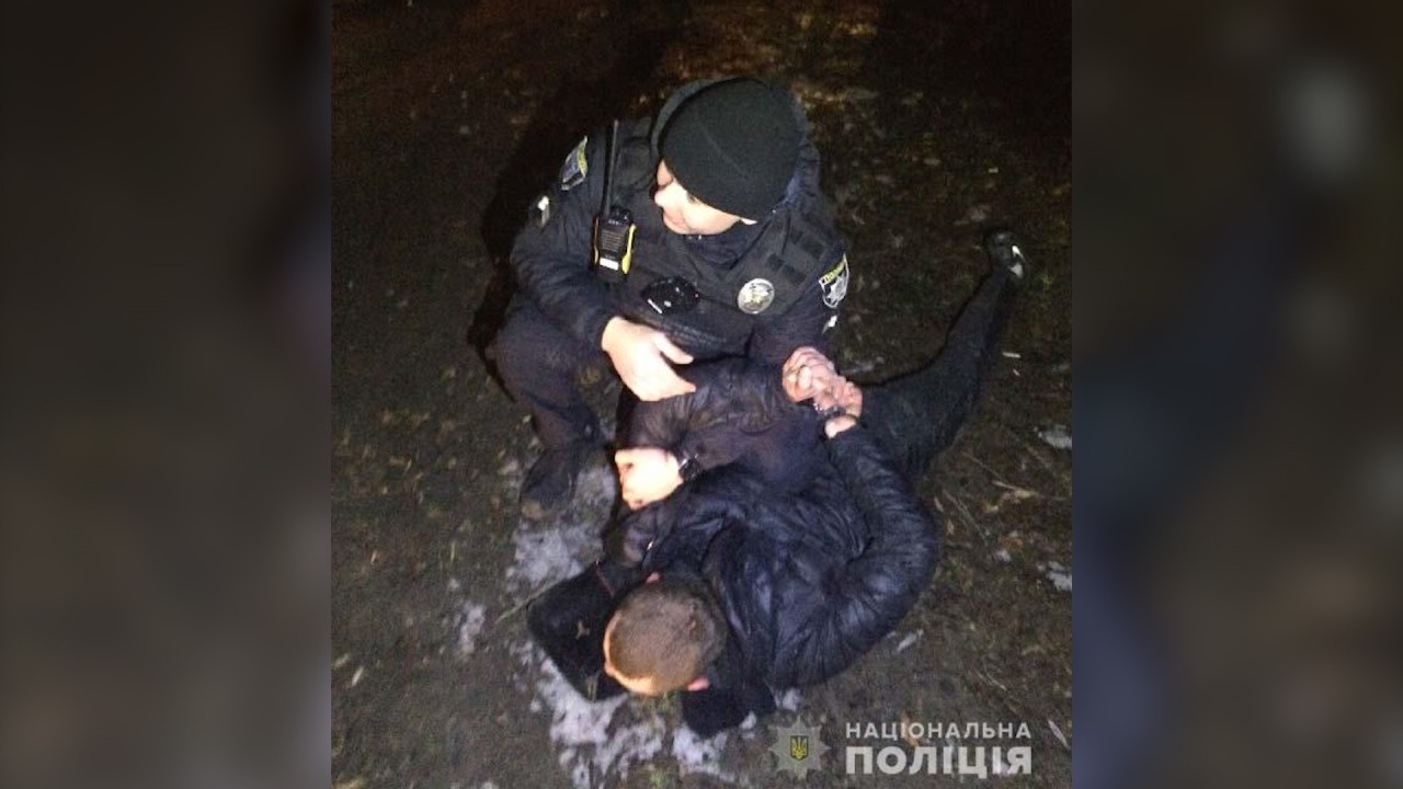 У Рівному чоловік вдарив інспектора патрульної поліції, - ГУНП (ФОТО)