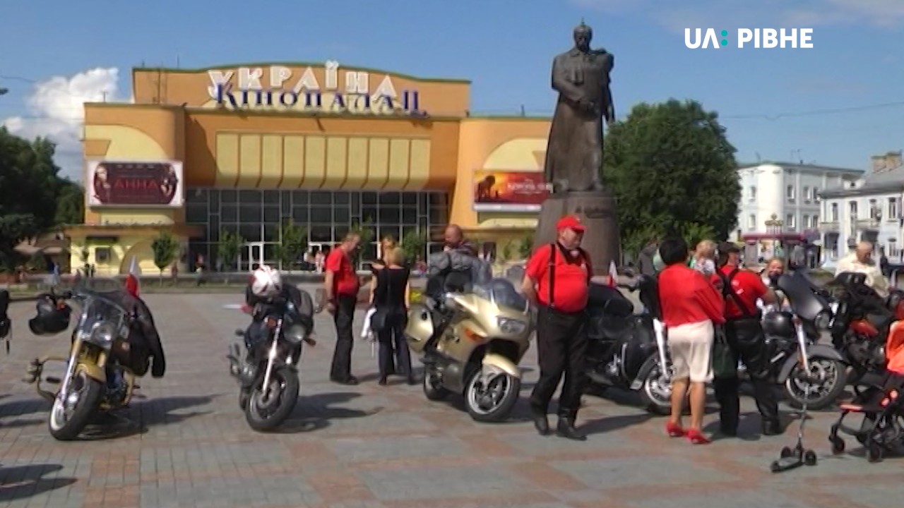 Байкери з Польщі вшанували пам’ять земляків та українських героїв (ВІДЕО)