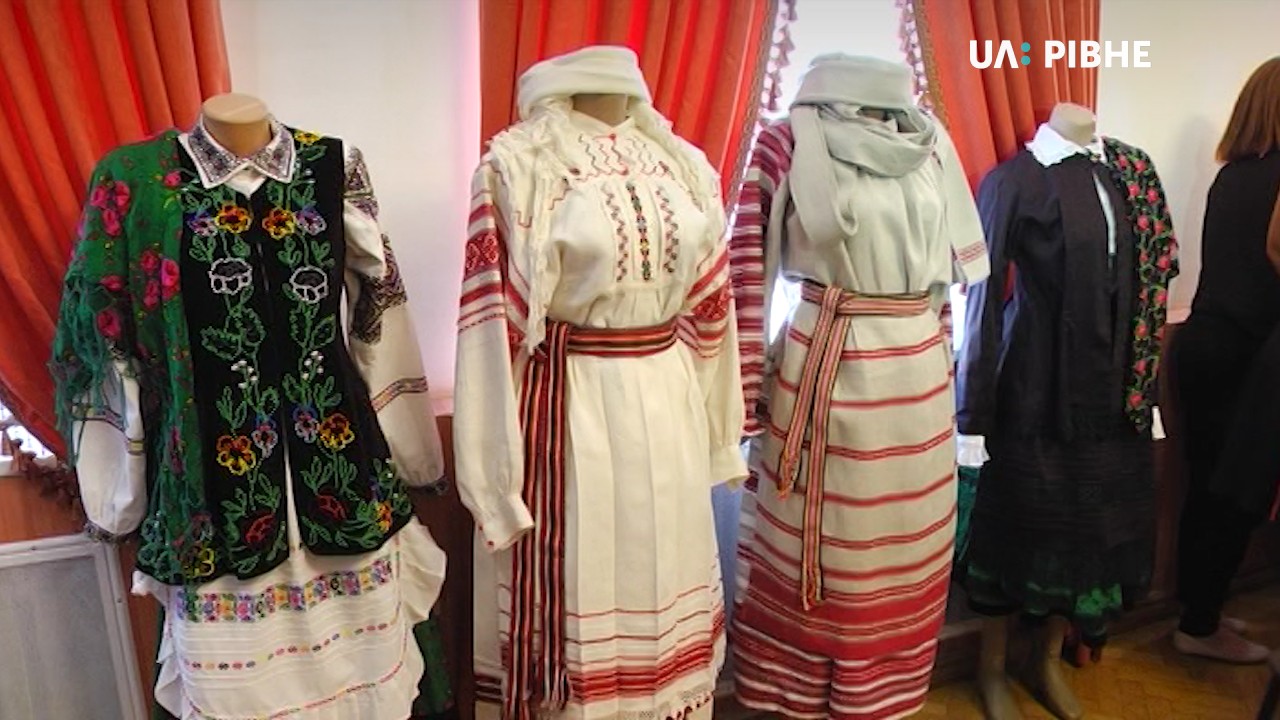 Оригінальні моделі одягу з етнічними мотивами презентують у Радивилові 