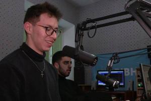 «Так ніхто не кохав»: поезія п’ятьма мовами — на Українському радіо Рівного